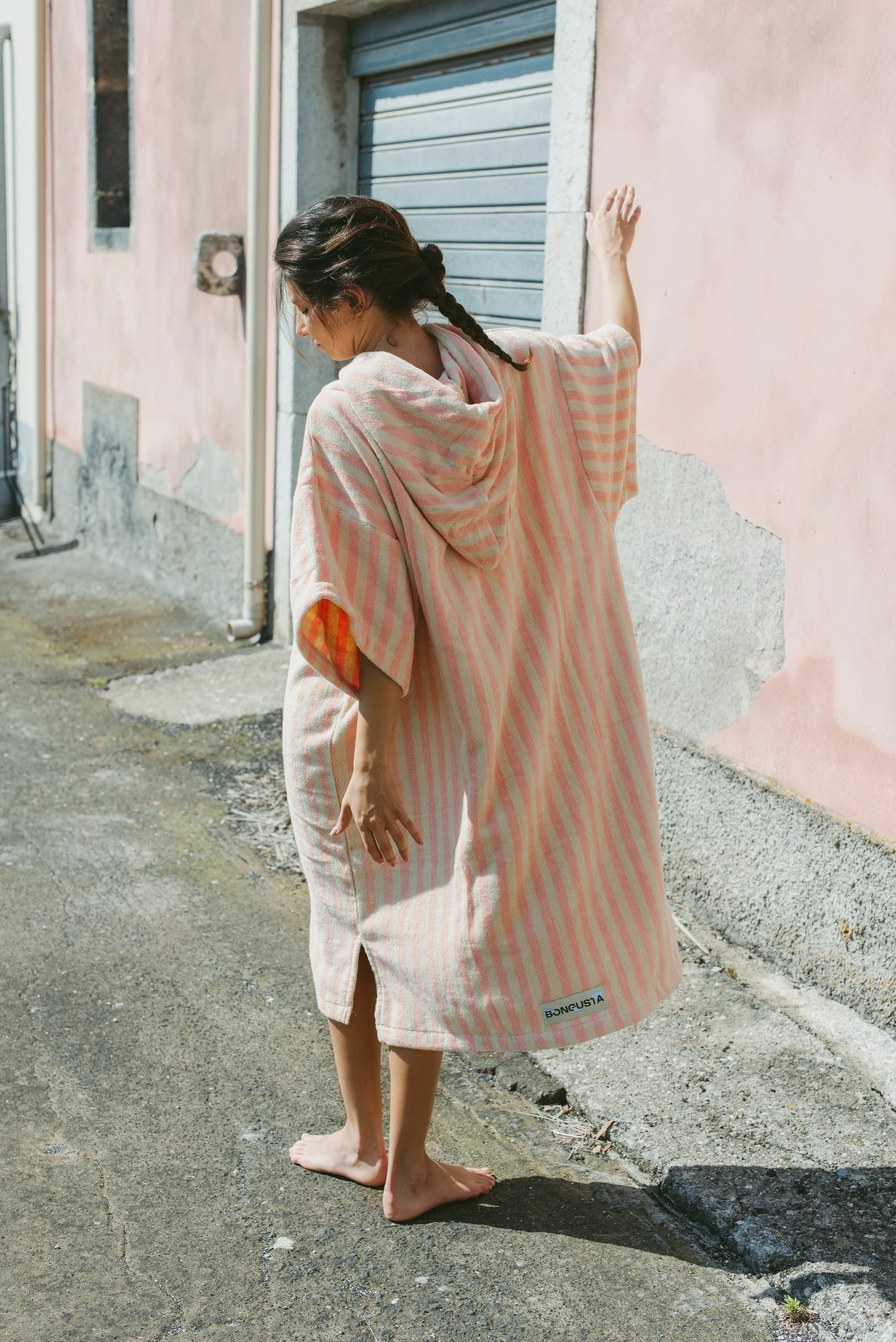 Bongusta Naram Poncho | Tropical & Creme