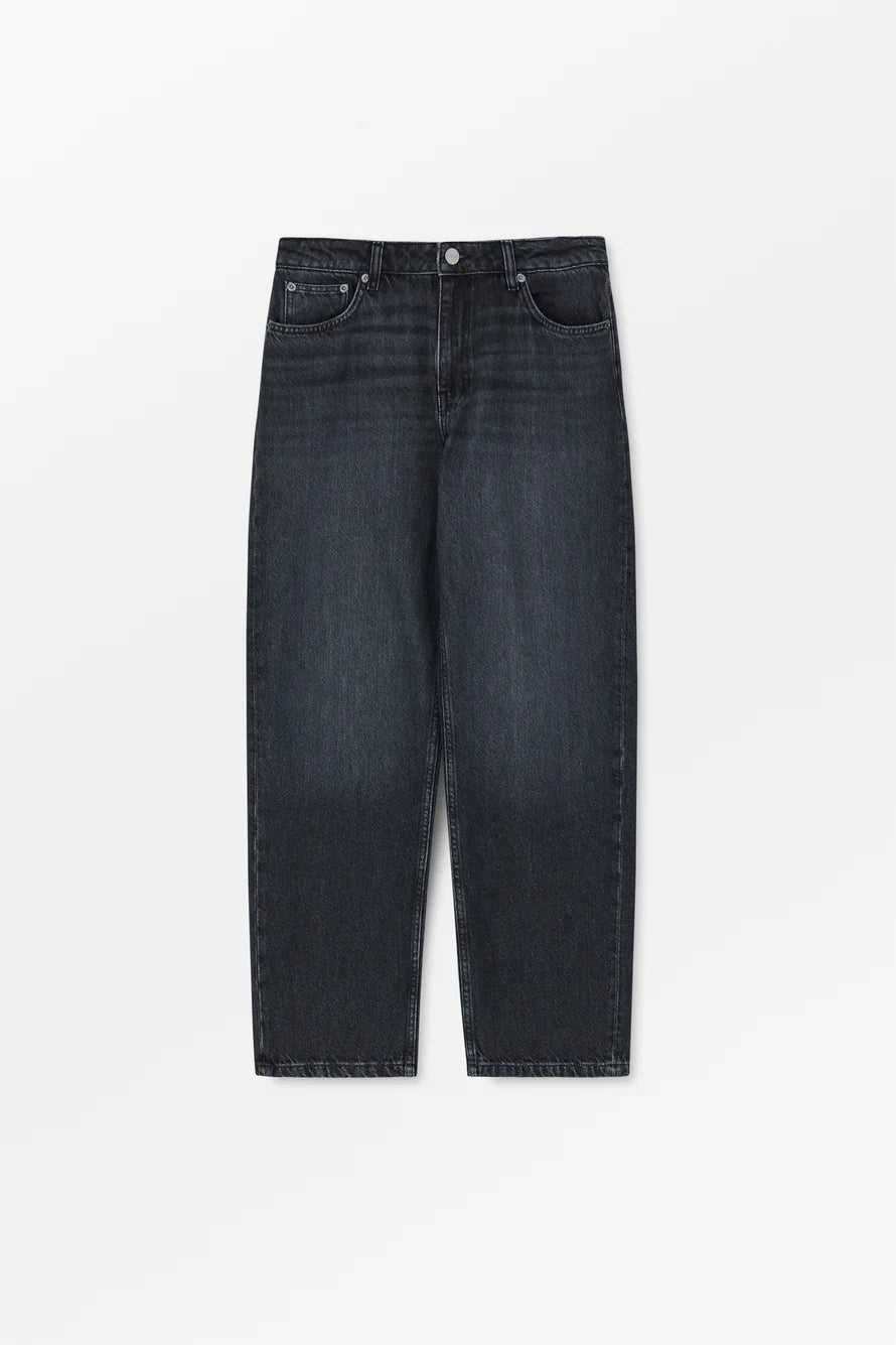 Skall Studio Allison Cropped | Vintage washed black