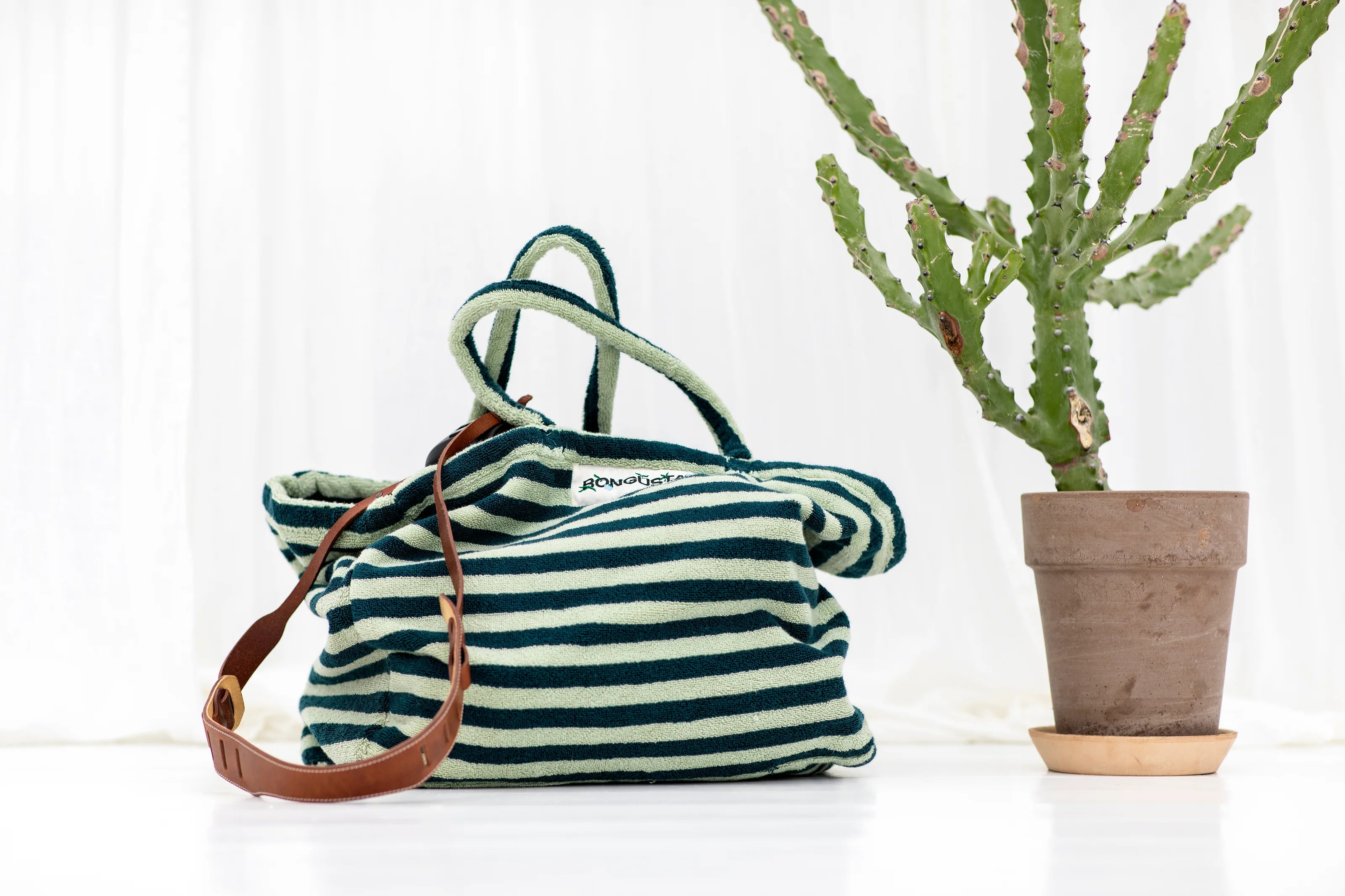 Bongusta Naram Weekend Bag | Sea Foam & Deep Teal