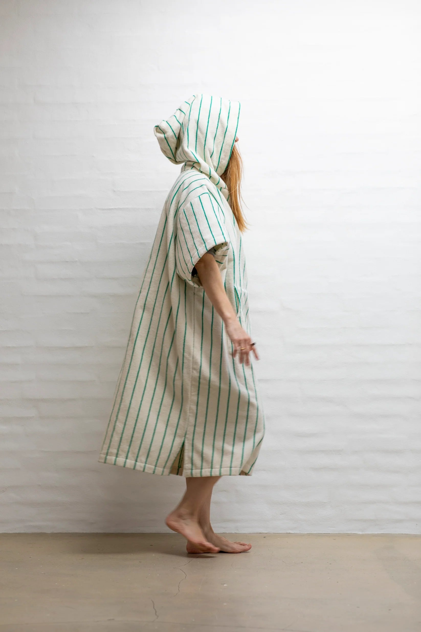 Bongusta Naram Poncho | Pure White & Grass