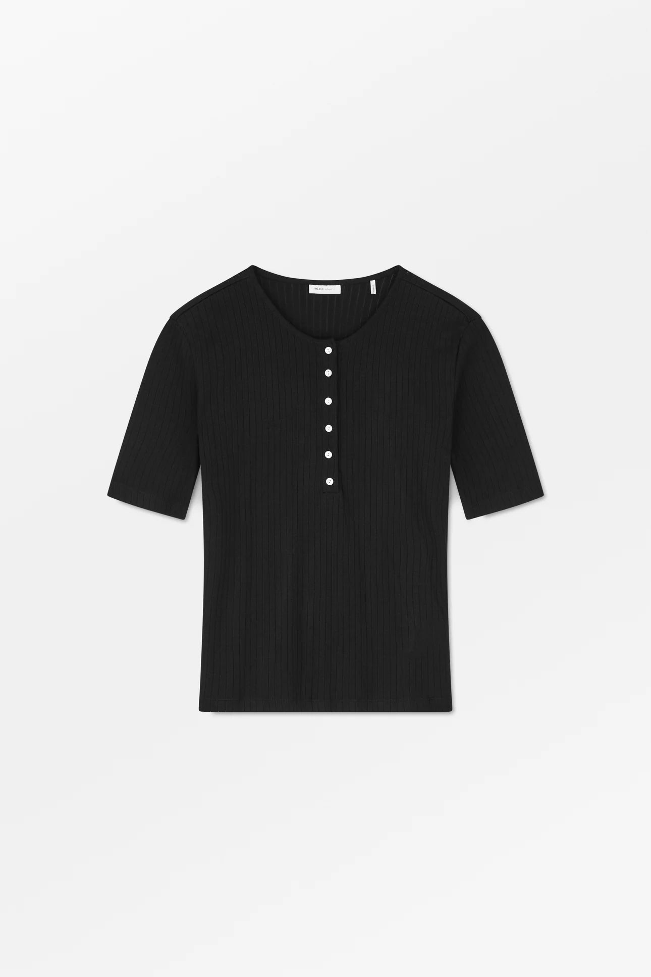 Skall Studio Liv Henley Tee | Black