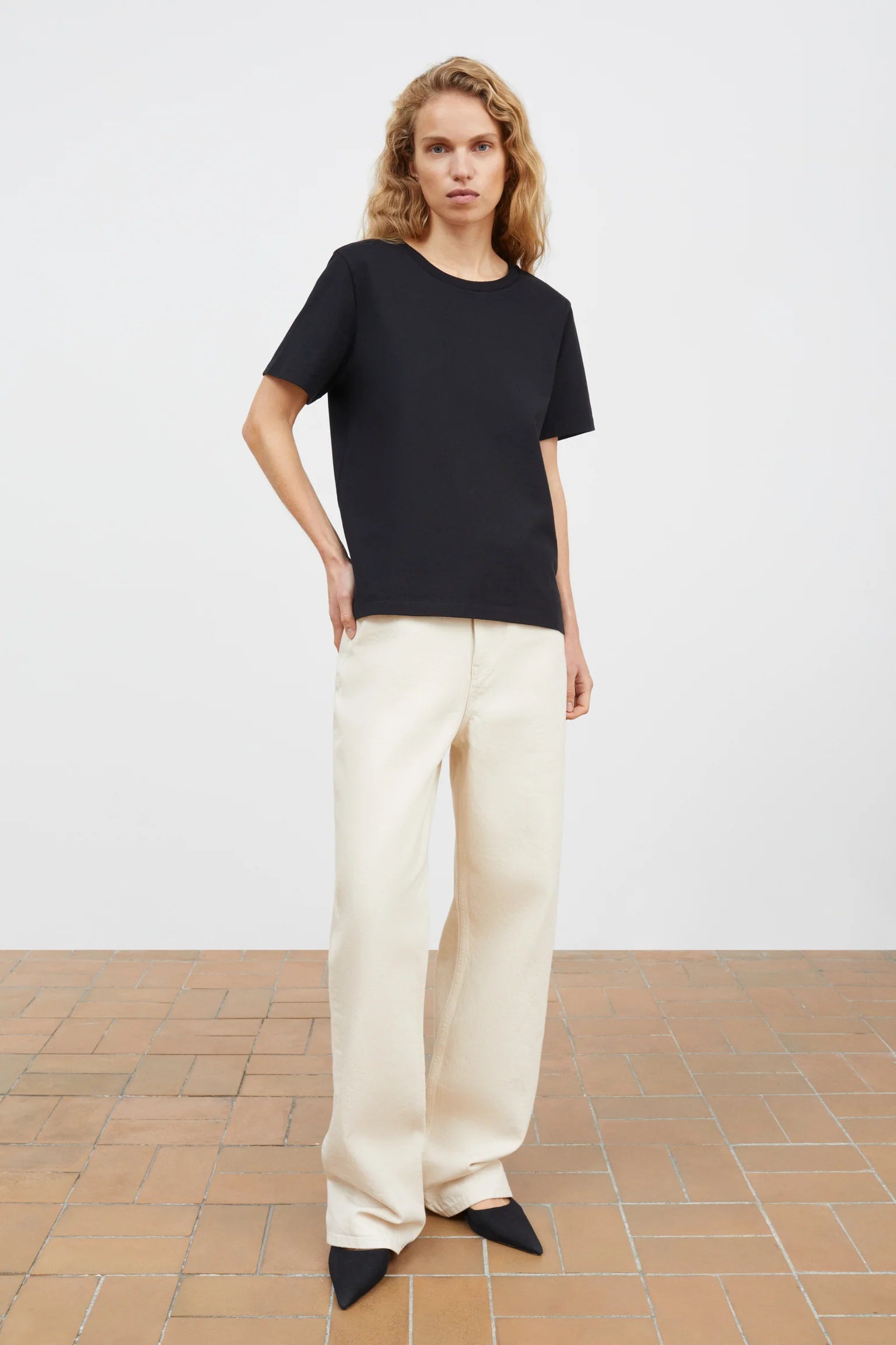 Skall Studio Loui Tee | Black