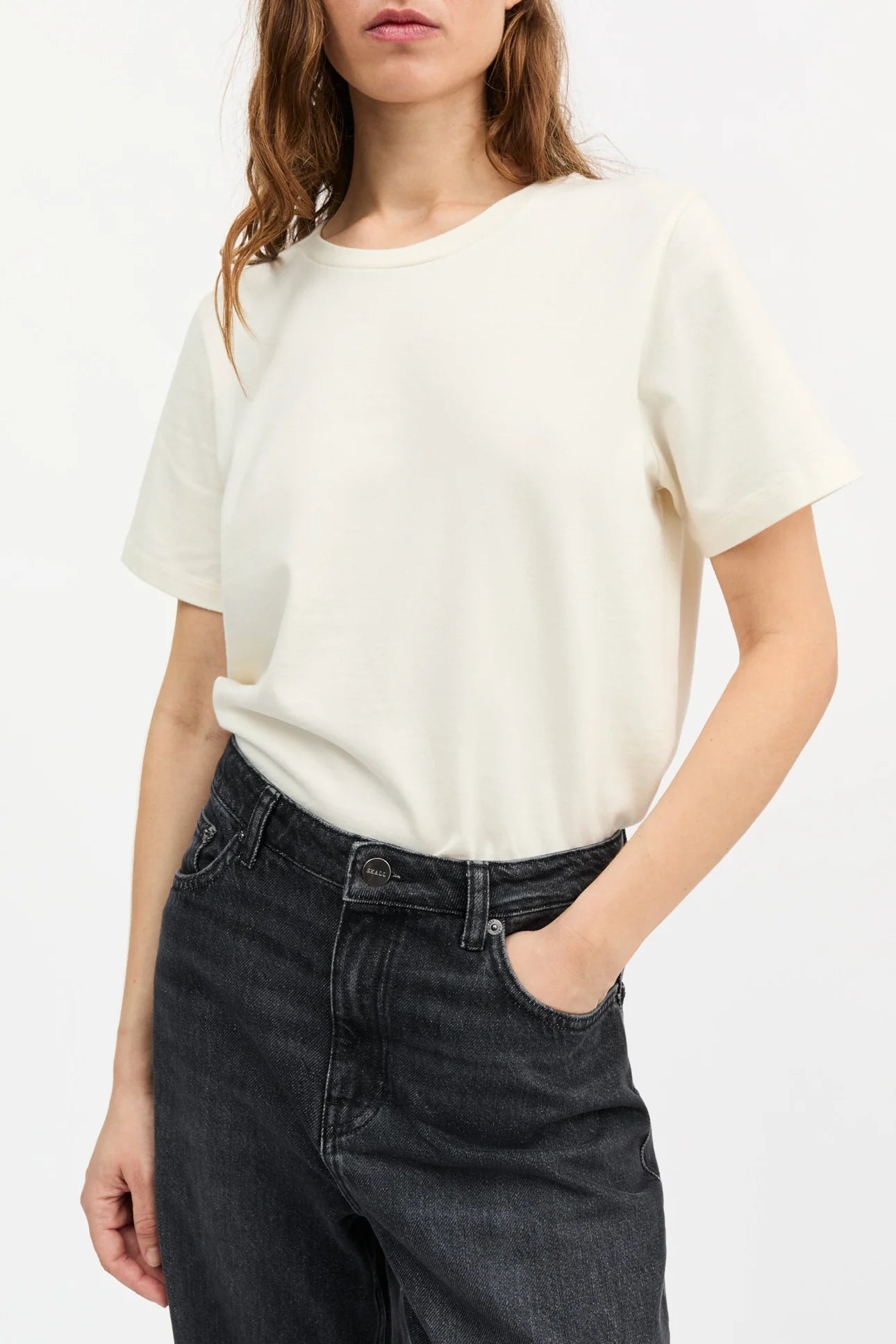 Skall Studio Loui Tee | Off white