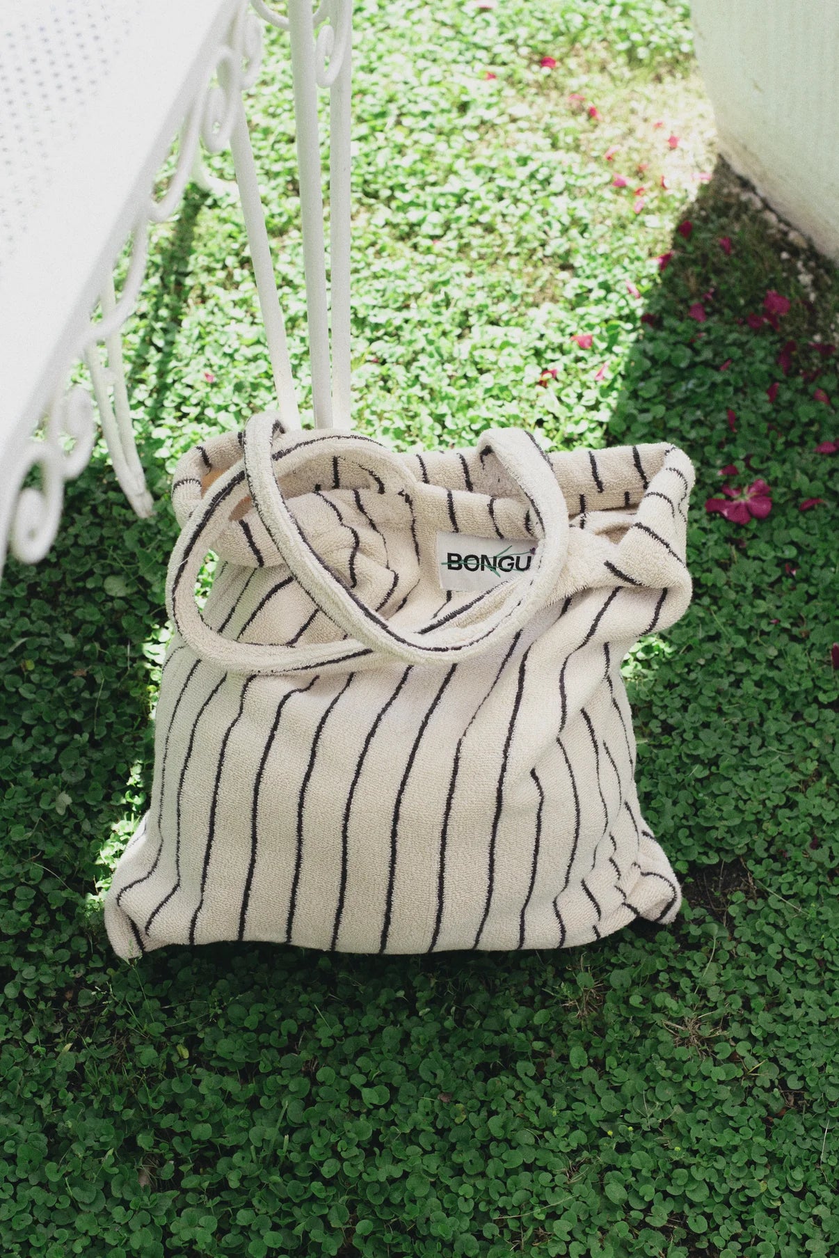 Bongusta Naram Totebag | Creme & Ink