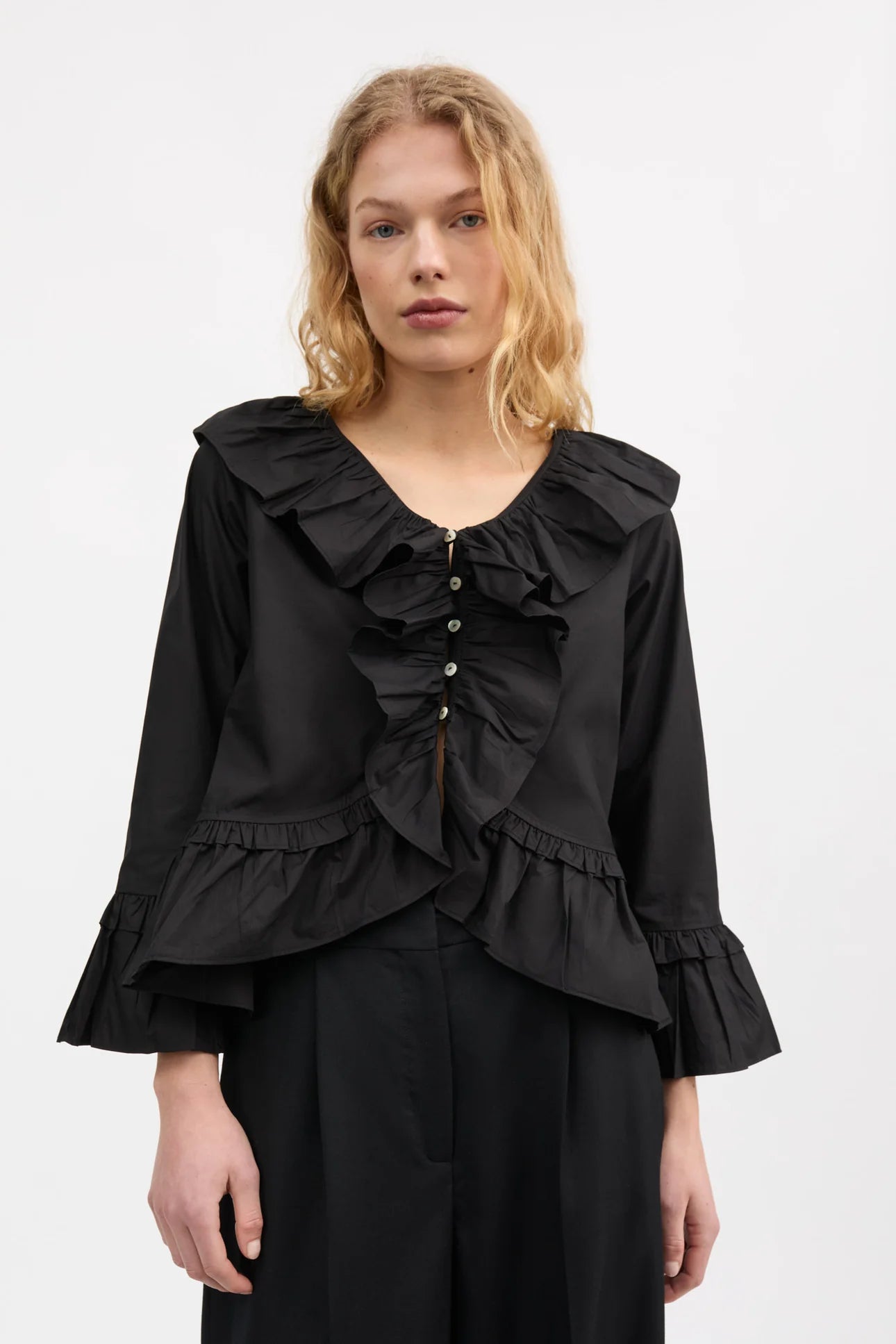 Skall Studio Rimini flounce blouse | Black