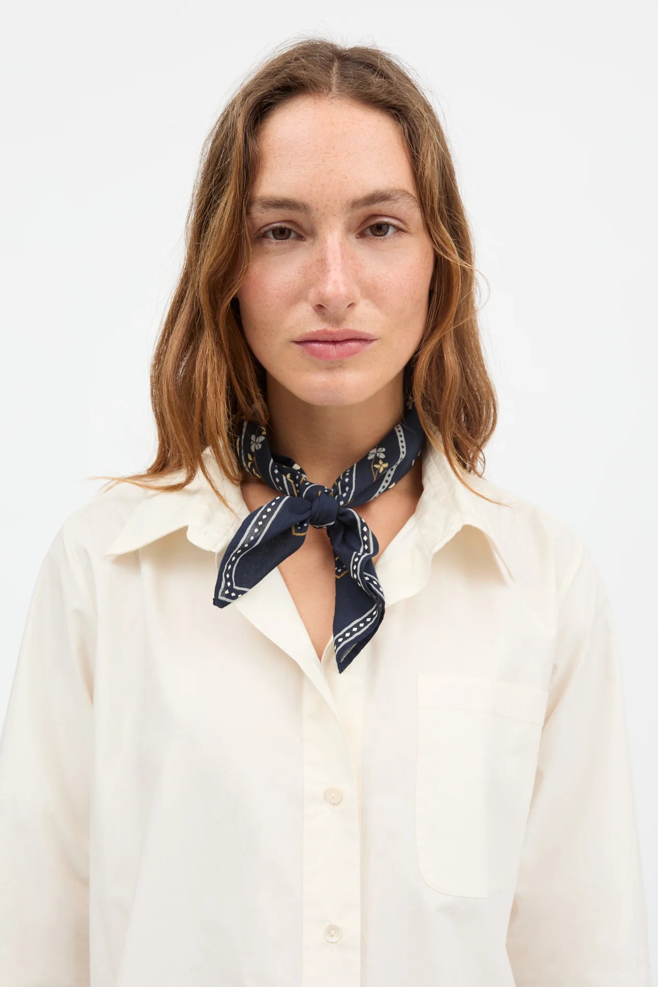 Skall Studio Floral Scarf (55x55) | Navy